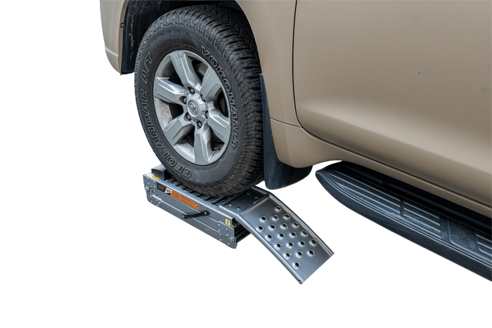 Складная стальная пандусная рампа UNITRAILER ALR005 для въезда на прицеп, 200 см, 250 кг.